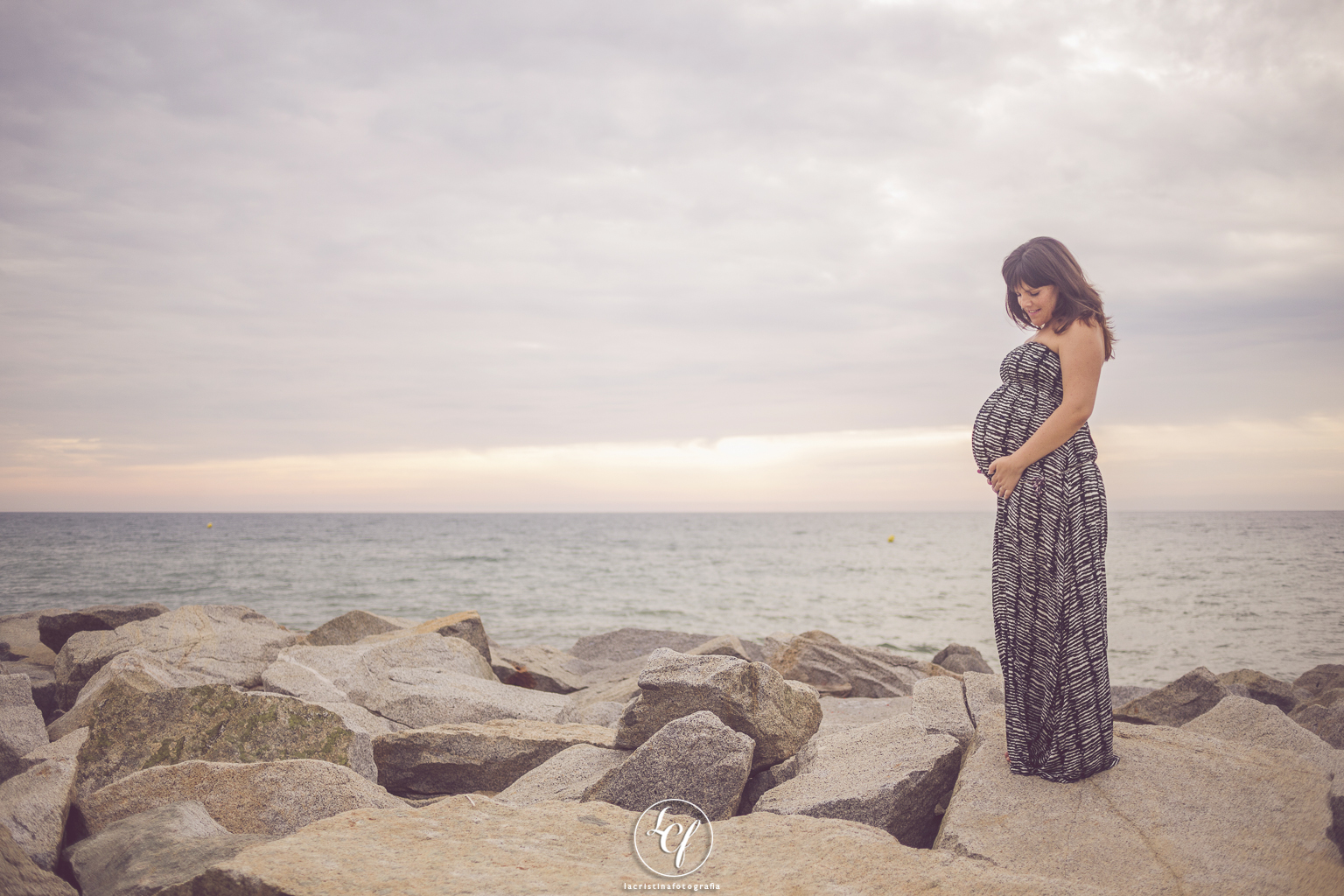 fotógrafo embarazo :: fotógrafo embarazadas :: fotografía embarazada playa :: Vilassar de mar :: fotógrafo embarazo danza del vientre