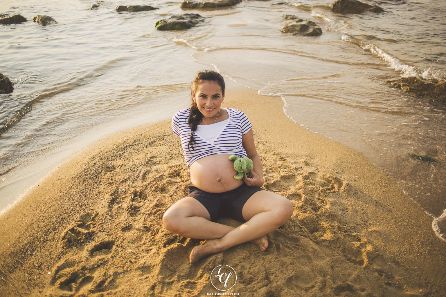 fotógrafo de embarazo :: fotógrafo embarazada :: fotografía embarazada Barcelona :: fotografía amanecer :: fotografía de embarazo playa