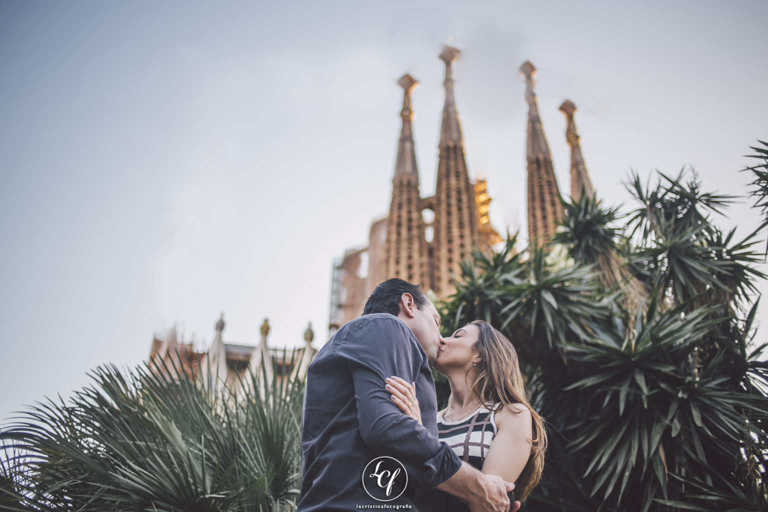 fotógrafo de boda barcelona :: fotógrafo de pareja :: ensayo de pareja barcelona  :: turistas braseiños en barcelona :: ensaio em barcelona