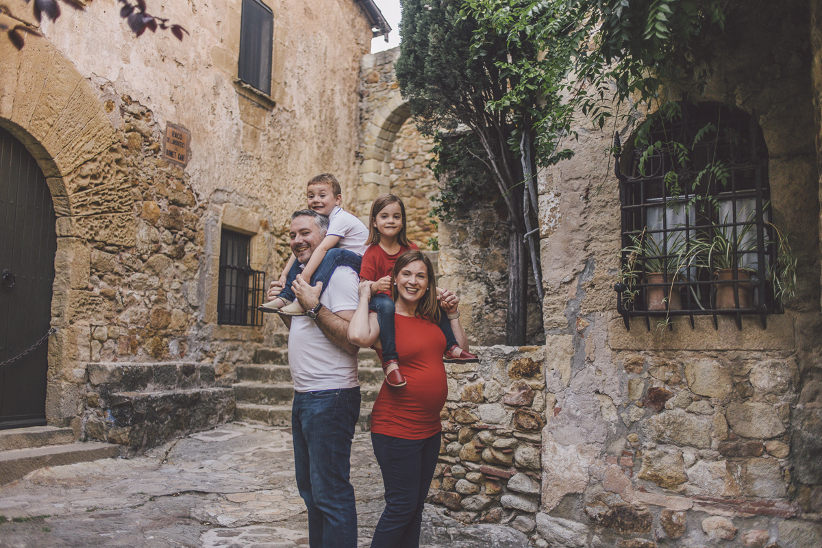 fotografo de familia Pals :: Girona family photographer :: Fotógrafo Costa Brava :: Familia en Pals :: Reportaje de familia Natural